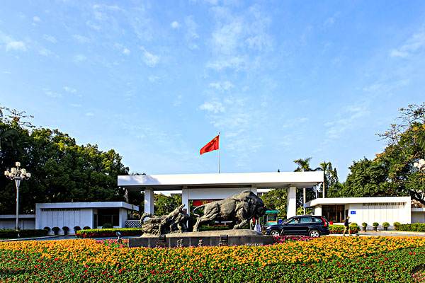 歐陸美居抗菌吊頂成功應(yīng)用多地政府辦公大樓，彰顯品牌實力！